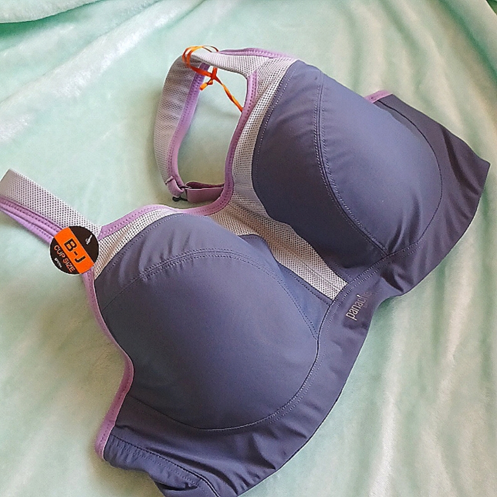 brand new sports bra
